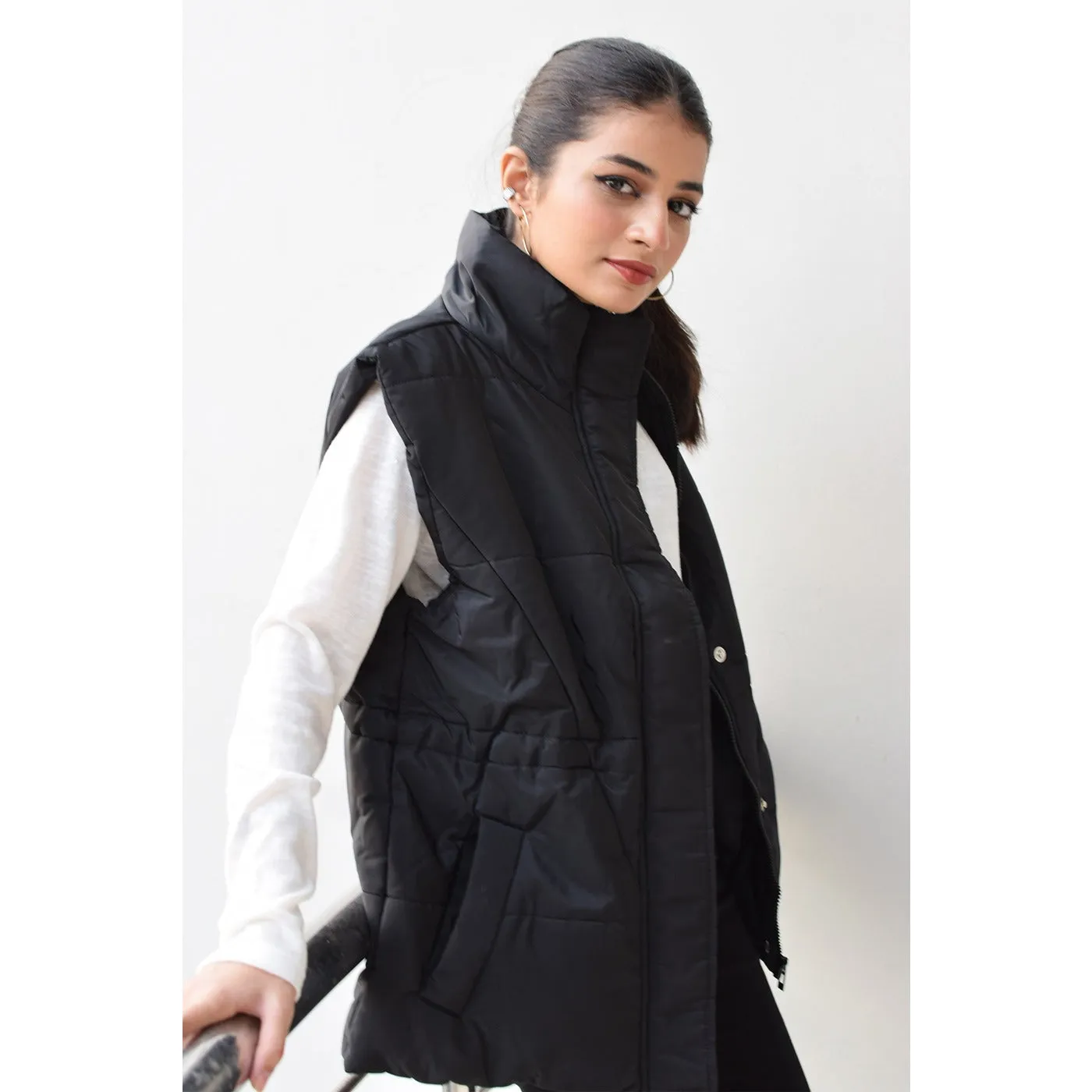 Black Sleeveless Puffer Gilet