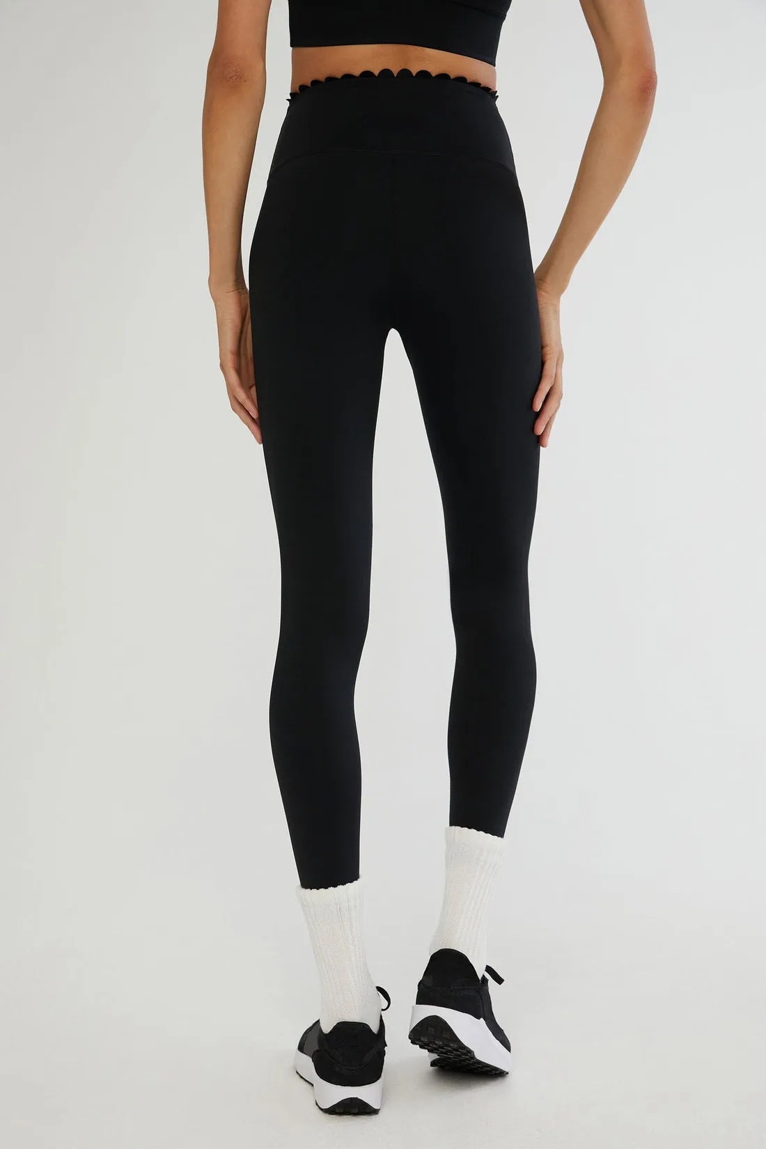 Scallop Legging